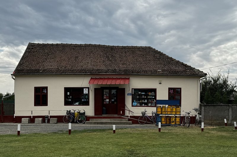Cerneteaz - magazin local